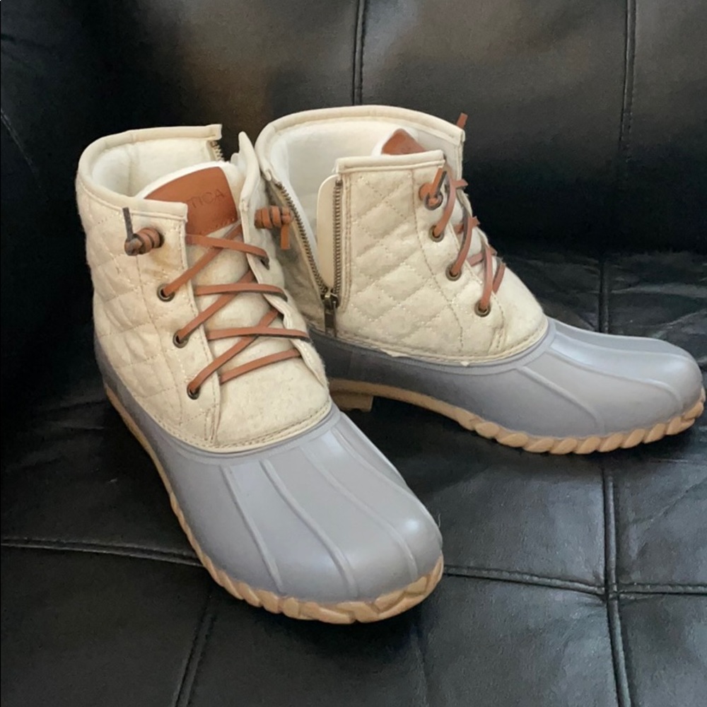 Nautica duck boots 🦆